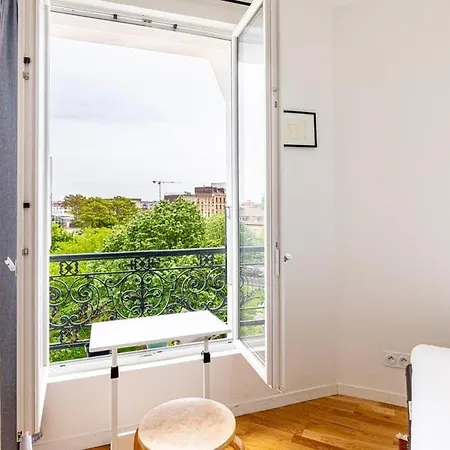Comfortable Near Paris * Saint-Denis (Seine-Saint-Denis)